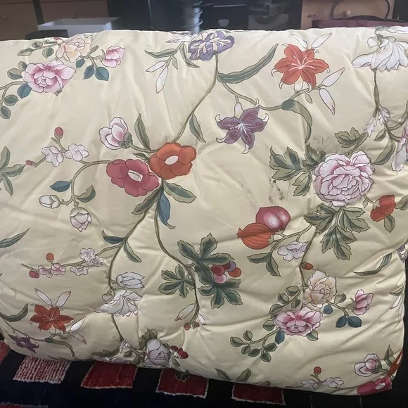 Beautiful Quilted Daybed Set